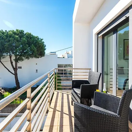 别墅 Host Wise - Serene Spacious House - Swimming Pool & Garden