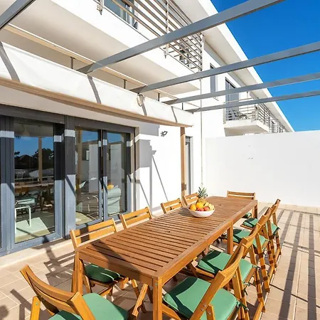 Villa Host Wise - Serene Spacious House - Swimming Pool & Garden