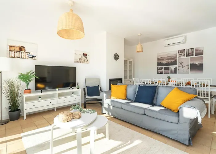 Host Wise - Serene Spacious House - Swimming Pool & Garden 올류스 데 아구아