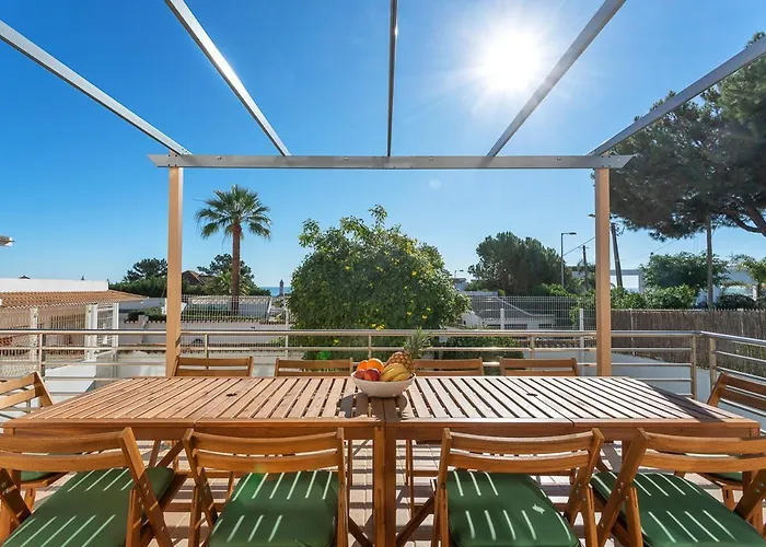 Host Wise - Serene Spacious House - Swimming Pool & Garden 올류스 데 아구아