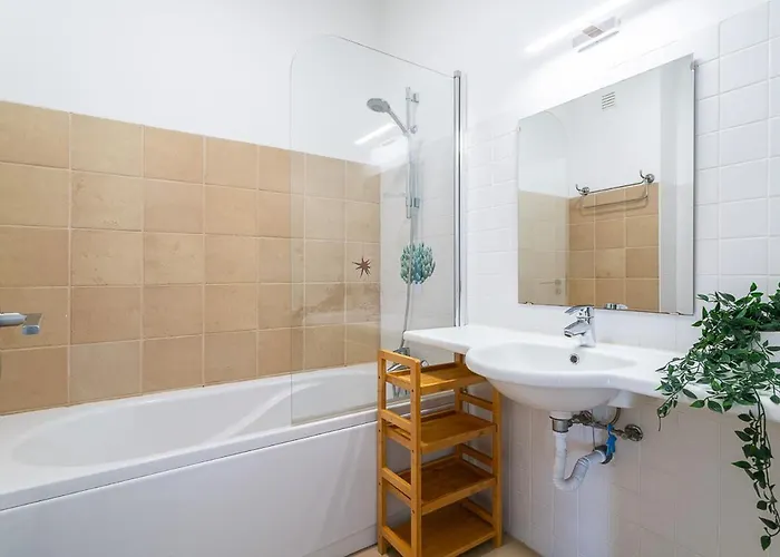 Host Wise - Serene Spacious House - Swimming Pool & Garden * 올류스 데 아구아